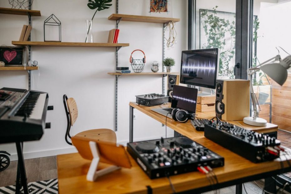 Tips dan Trik Desain Studio Musik Rumahan Minimalis